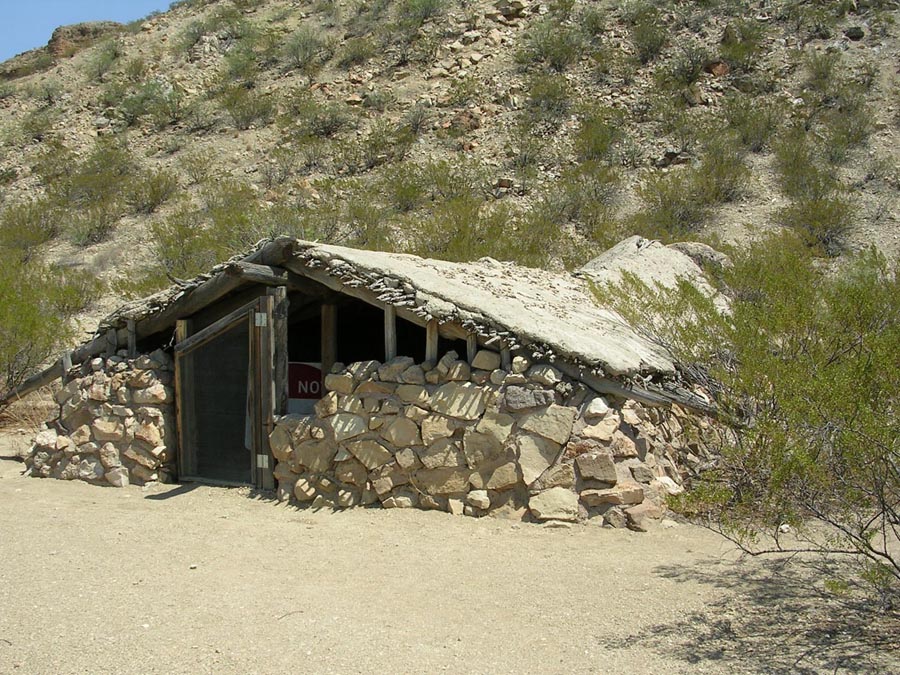 Luna Jacal along Old Maverick Road